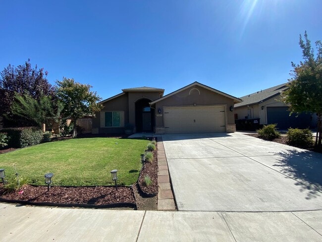 Photo - Lovely Home for rent in Visalia,Ca