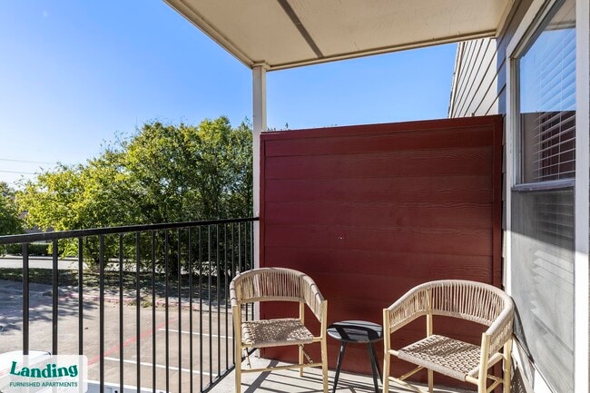 Photo - 1919 W Tarrant Rd Unit 308