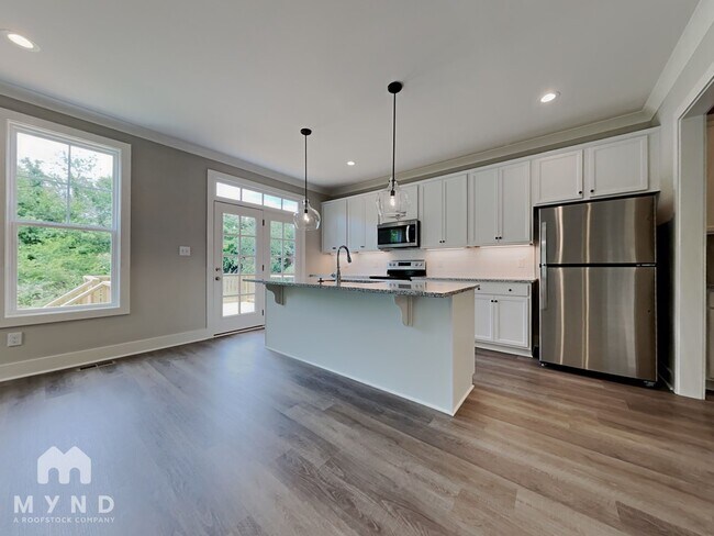 Photo - 729 N Taylor St