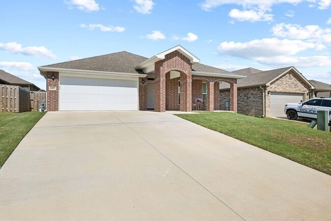 Photo - 6007 NW Hoover St