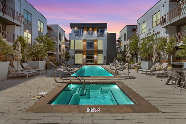 Building Photo - ROEN Menlo Park Rental