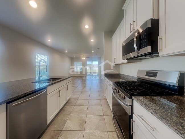 Photo - 3965 Heatherbrook Pl