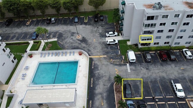 Photo - 11715 SW 18th St Unidad 209