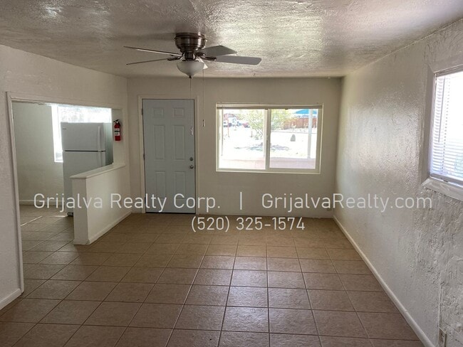 Photo - Cute & Cozy 1 Bedroom House on Large Lot (...