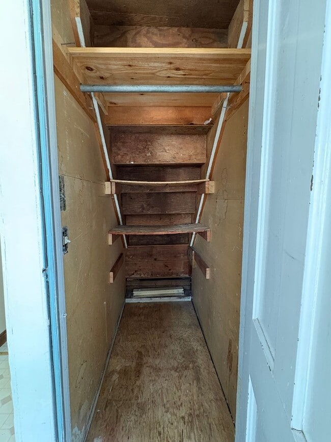 Building Photo - 320 Chamberlain Rd Unit East Side