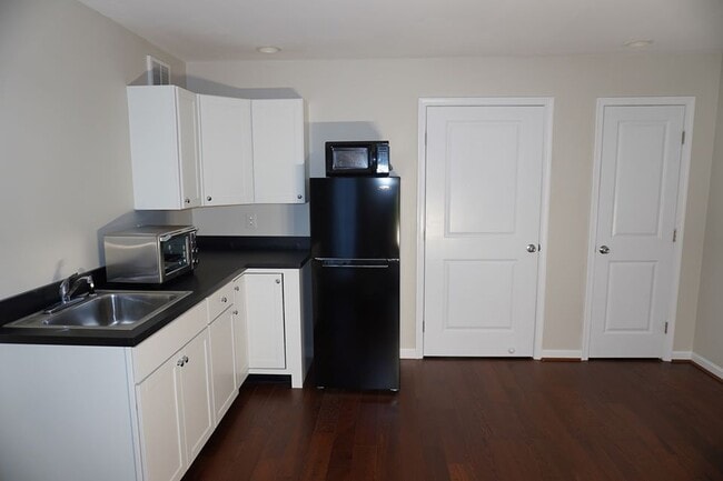Building Photo - 6378 Meandering Woods Ct