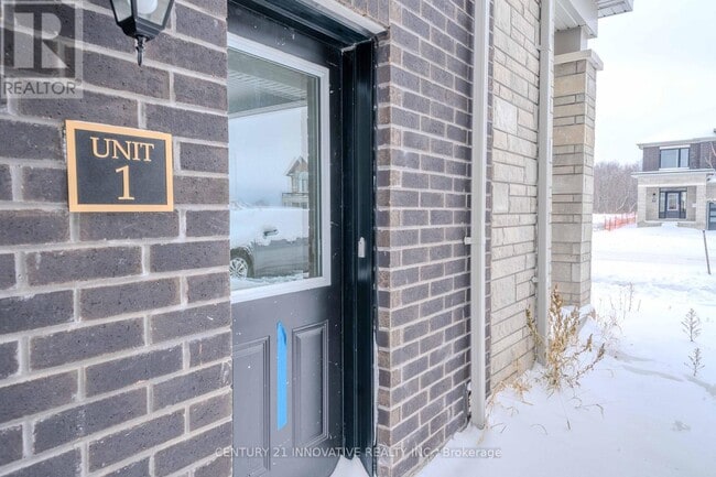 Photo - 137 Terry Fox Dr