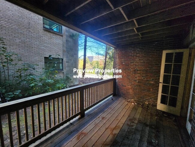 Building Photo - 179 Thomas Burgin Pkwy Unit 14P
