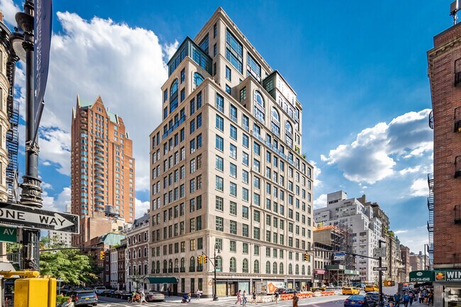 Photo - 150 East 78th St Apartments