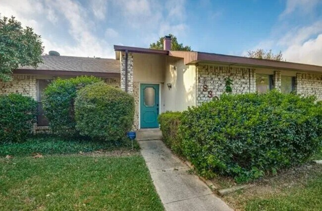 Photo - 803 Meadowlark Dr