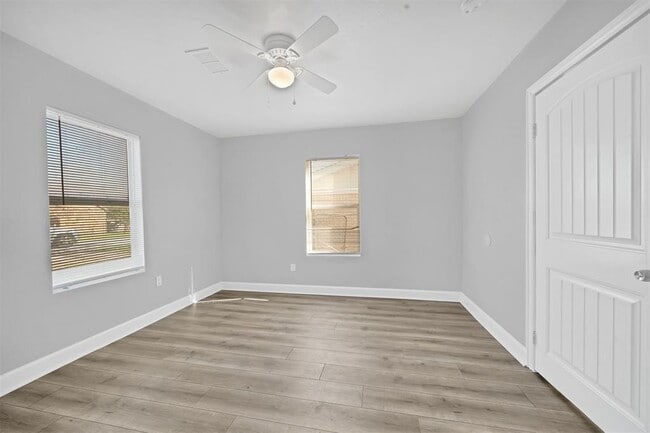 Photo - 2523 7th Ave N