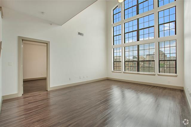 Building Photo - 2610 Allen St Rental
