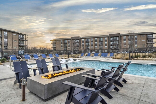 Photo - Axis Grand Crossing