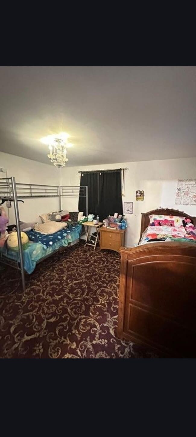 Building Photo - 7 Glenda Dr Unit 1