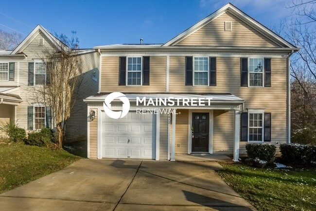 Building Photo - 3 Bedroom Pet-Friendly Home in Charlotte, NC with Main Street Renewal