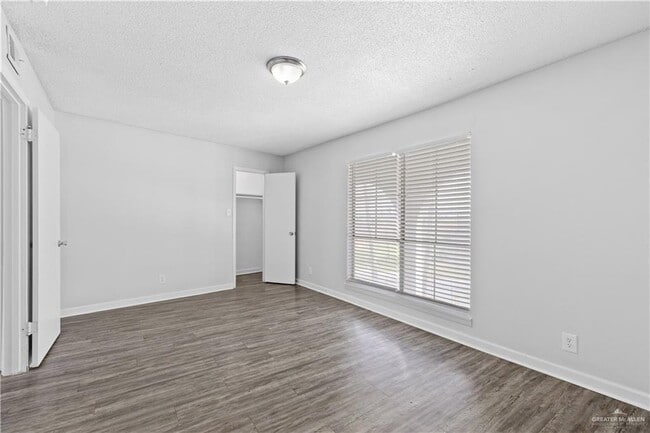 15 Barnard Rd