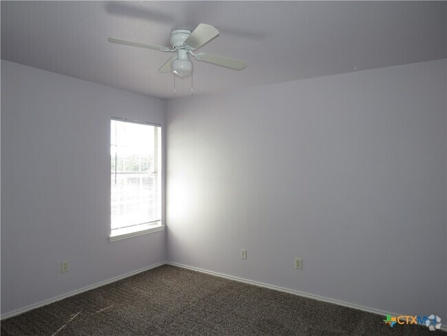 Building Photo - 3708 Malibu Ln Unit D Rental
