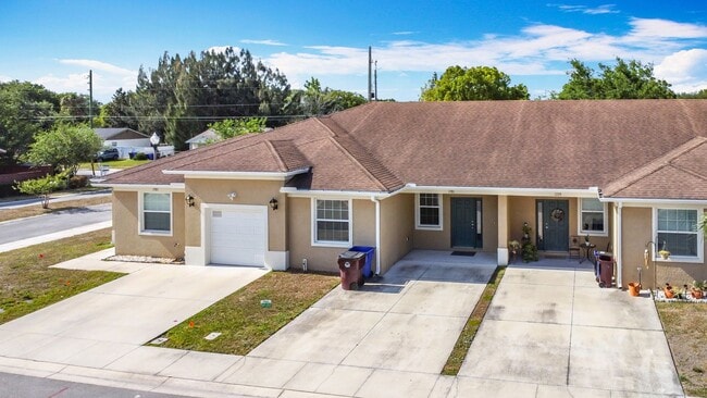 Photo - Townhouse For Lease in Saint Cloud