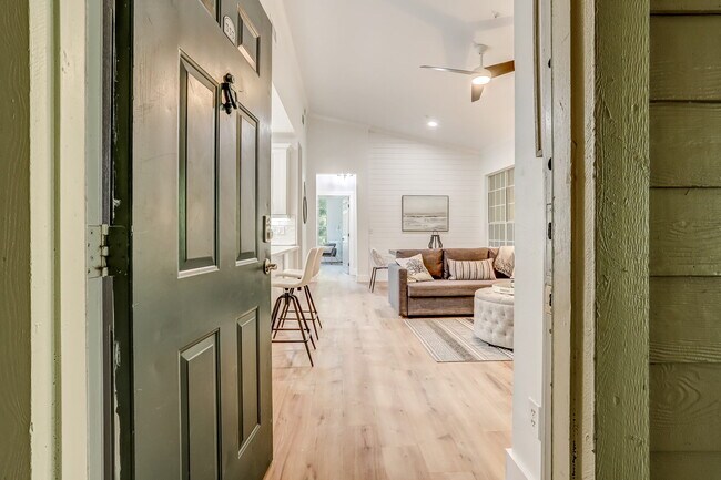 Photo - 170 Veracruz Dr