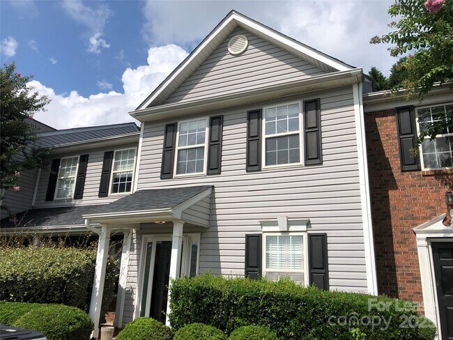 Building Photo - 7667 Bluff Point Ln