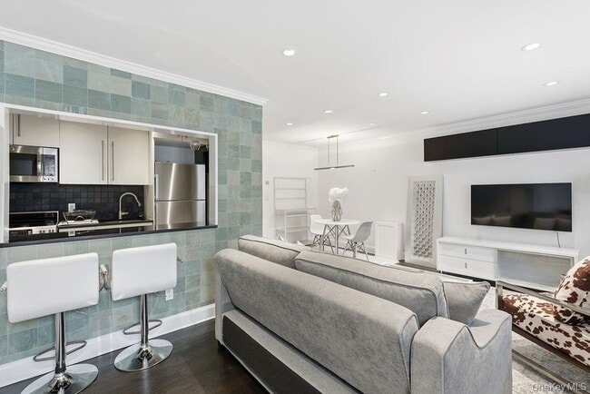 Photo - 26 Layton Ave Unit 8