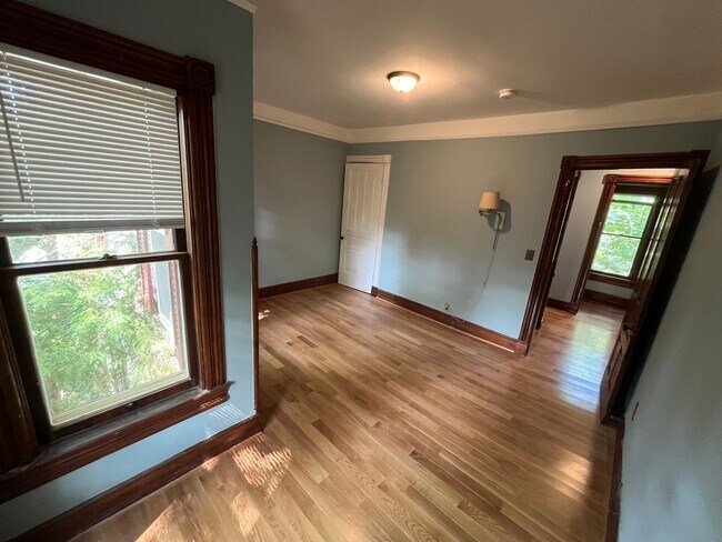 Photo - Varsity Management Unit 02