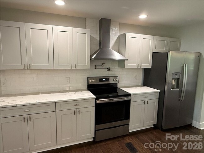 Photo - 200 Sherwood Dr