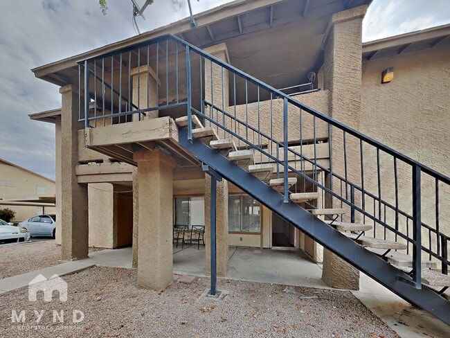 Building Photo - 260 W 8th Ave Rental