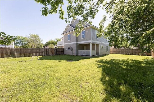 Photo - 410 Montclair Ave