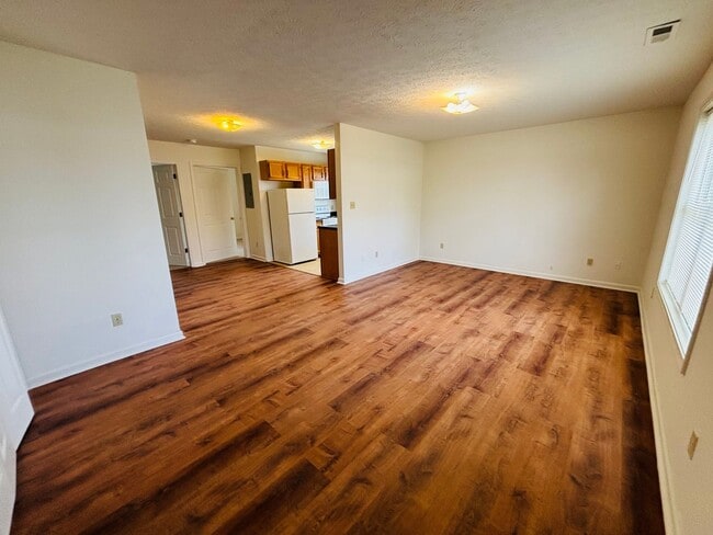 Photo - 205 Freestone Dr