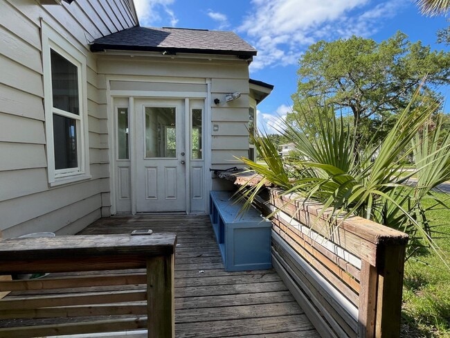 Photo - 115 Oglethorpe Blvd