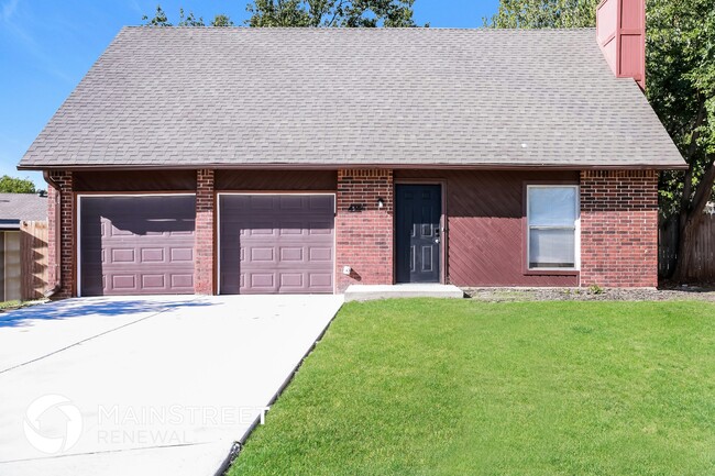 Photo - 445 Larkspur Ct House