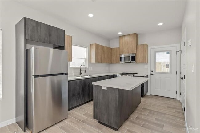 Photo - 101 Yosemite Dr Unit 3