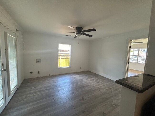 Photo - 3419 Elser St