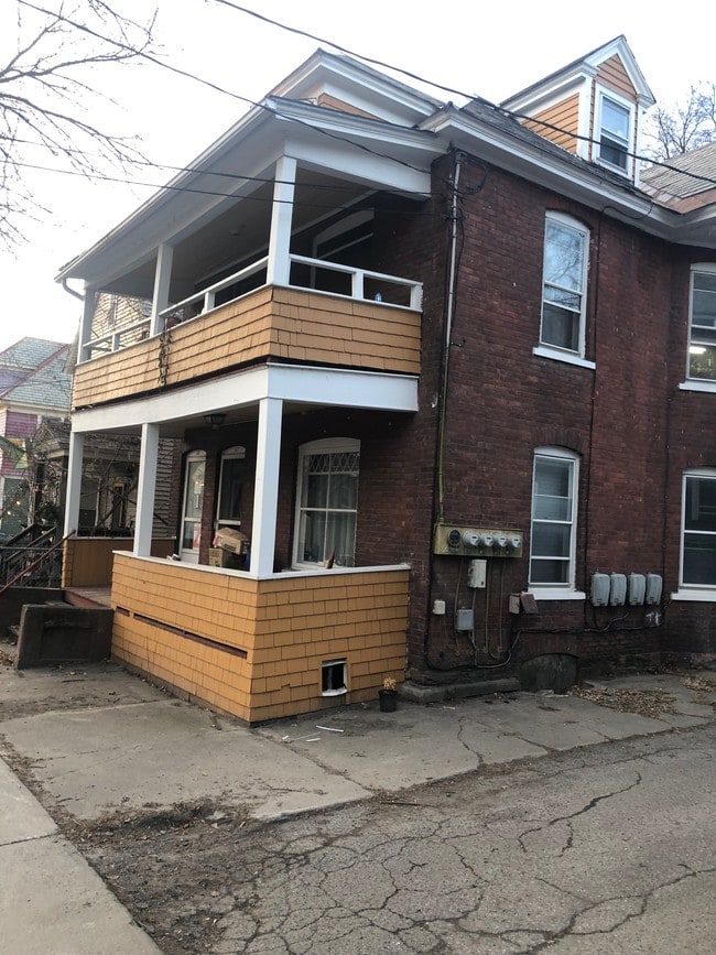Building Photo - 58 King St Unit 1 Rental