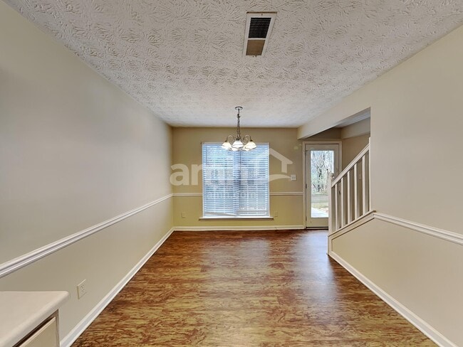 Photo - 201 Toulouse St