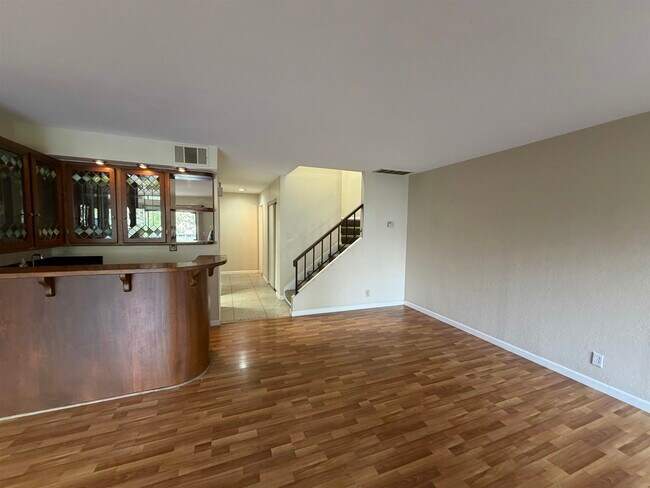 Photo - 5143 Oakdale Ct