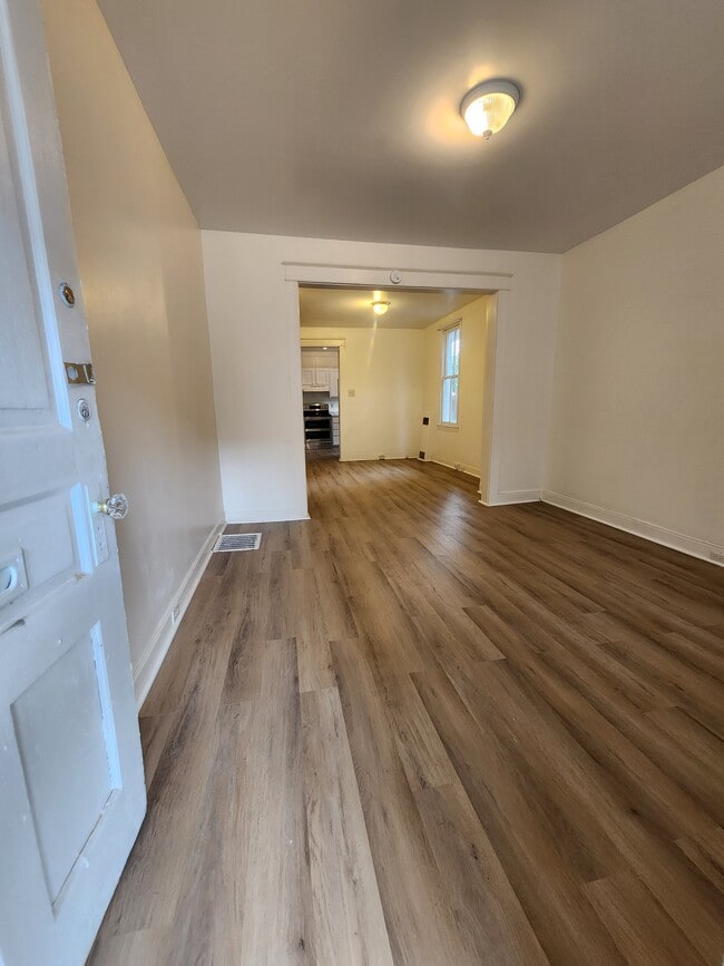Photo - 212 Chestnut St