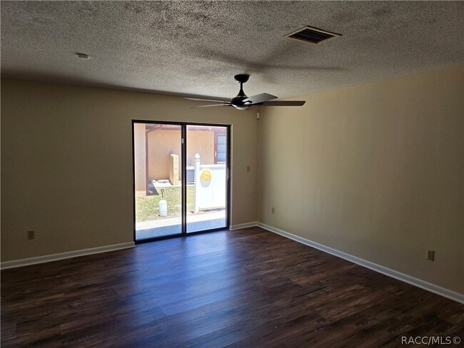 Photo - 79 Chinaberry Cir