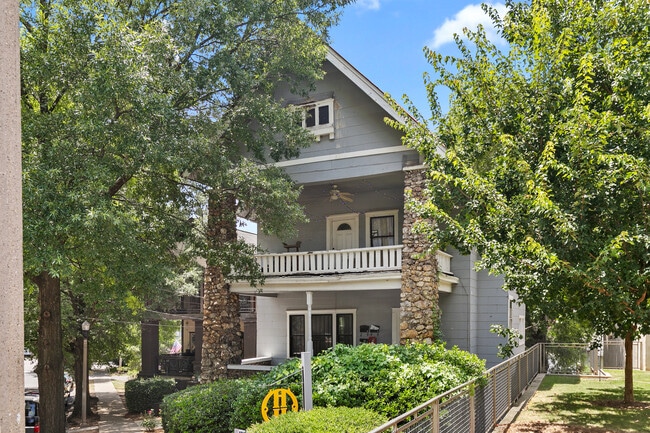 Building Photo - Blue Heights Rental