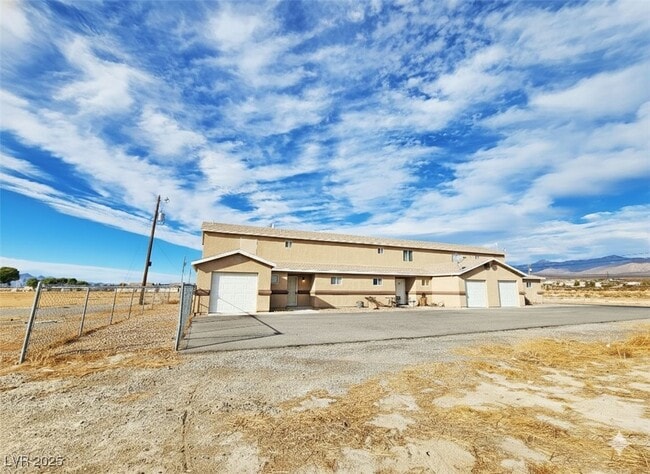 Photo - 200 S Mount Charleston Dr E