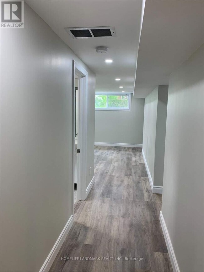 Photo - 70 Beacham Crescent