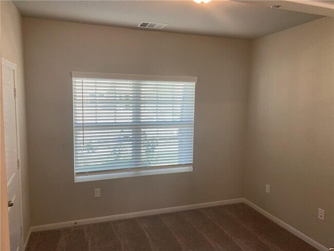 Photo - 214 Bent Creek Dr