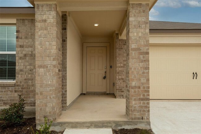 Photo - 443 Sebring Cir