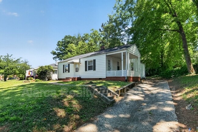 Photo - 2322 Belfast Dr