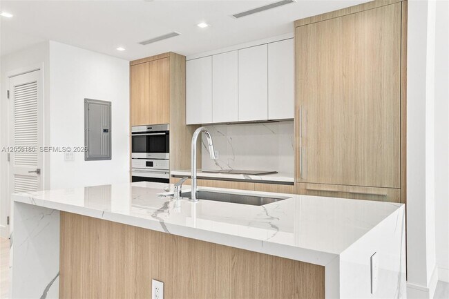 Photo - 2411 Laguna Cir Unit 1107