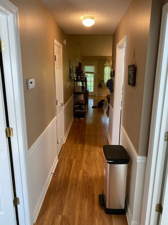 Photo - Milledge Place Upstairs Condo!