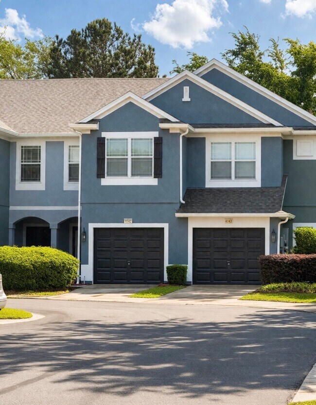 Building Photo - 4142 SW 51st Cir