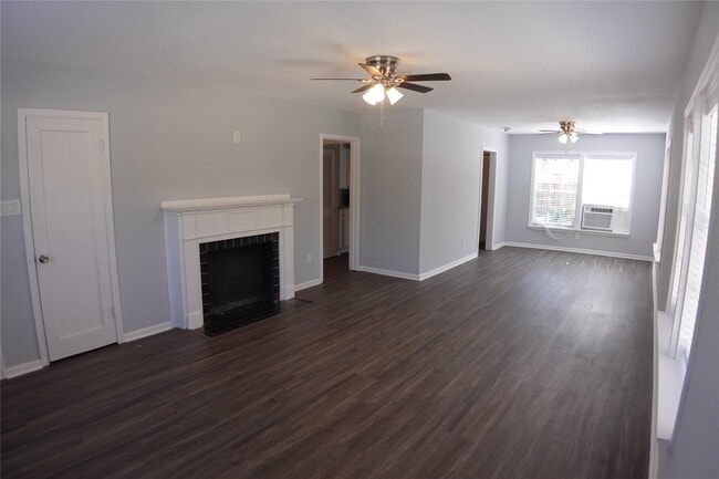 Photo - 3320 Blodgett St