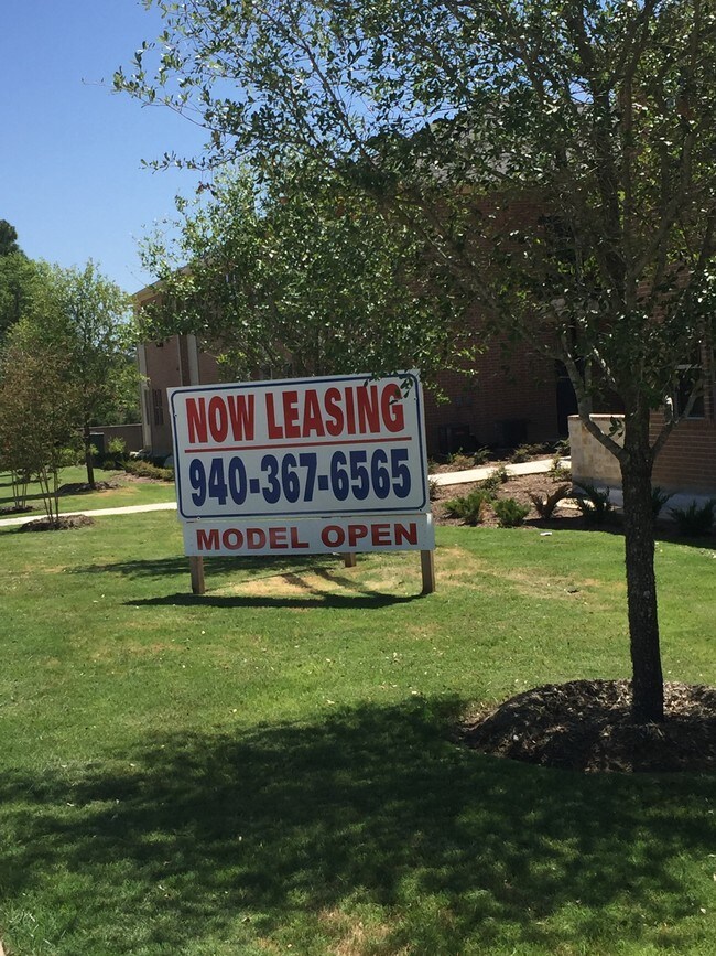 Photo - Sequoia Village